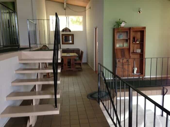 mid-century-stairway